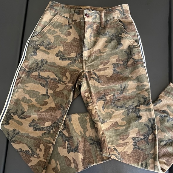 CAMO HIGH RISE STRAIGHT - Picture 2 of 4